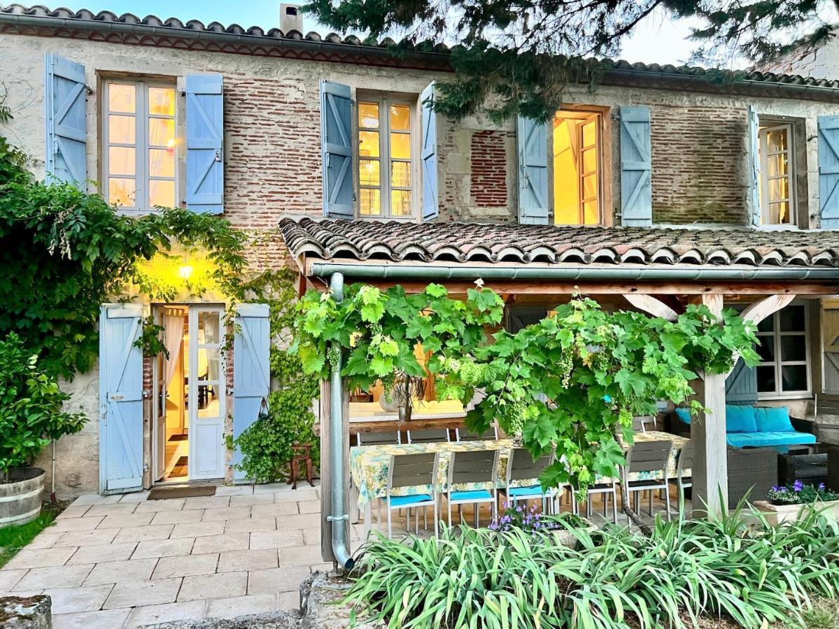 Le Relais Des Anges Bed & Breakfast Mercues Exterior photo