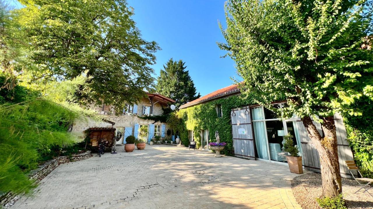 Le Relais Des Anges Bed & Breakfast Mercues Exterior photo