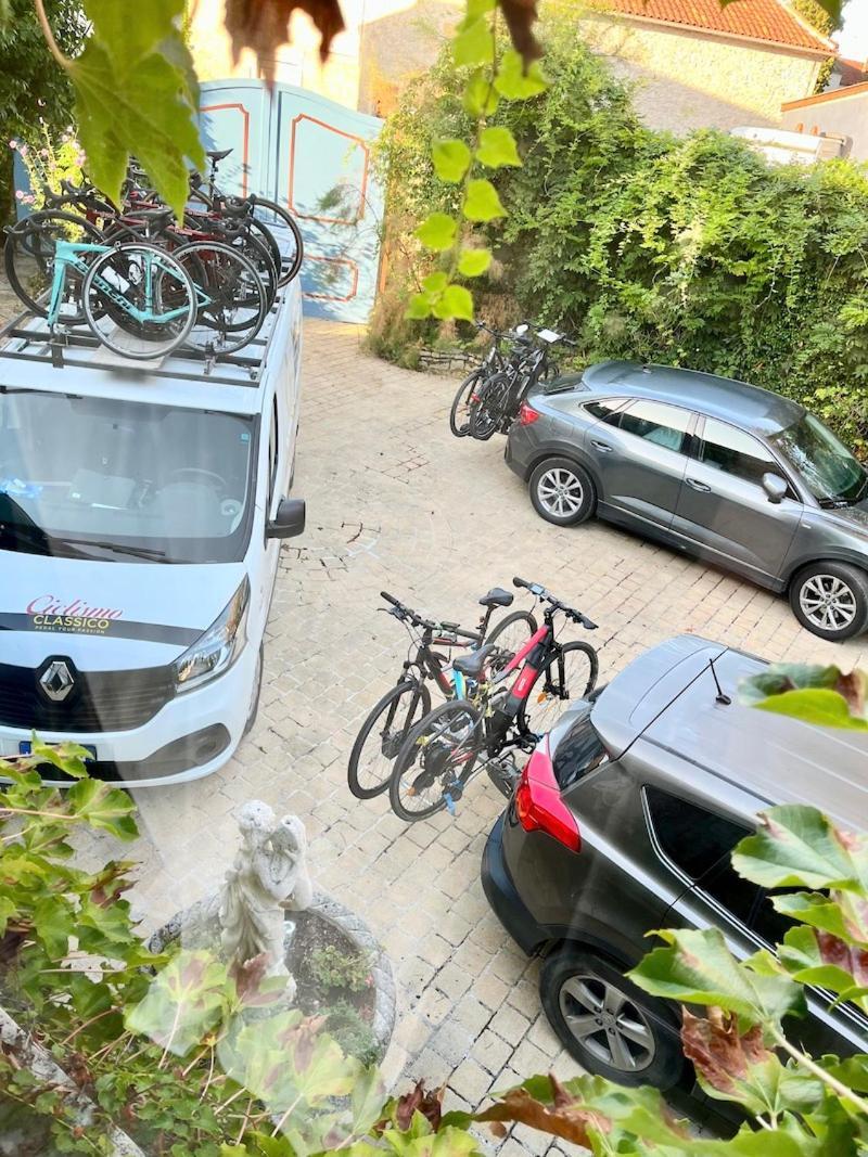 Le Relais Des Anges Bed & Breakfast Mercues Exterior photo