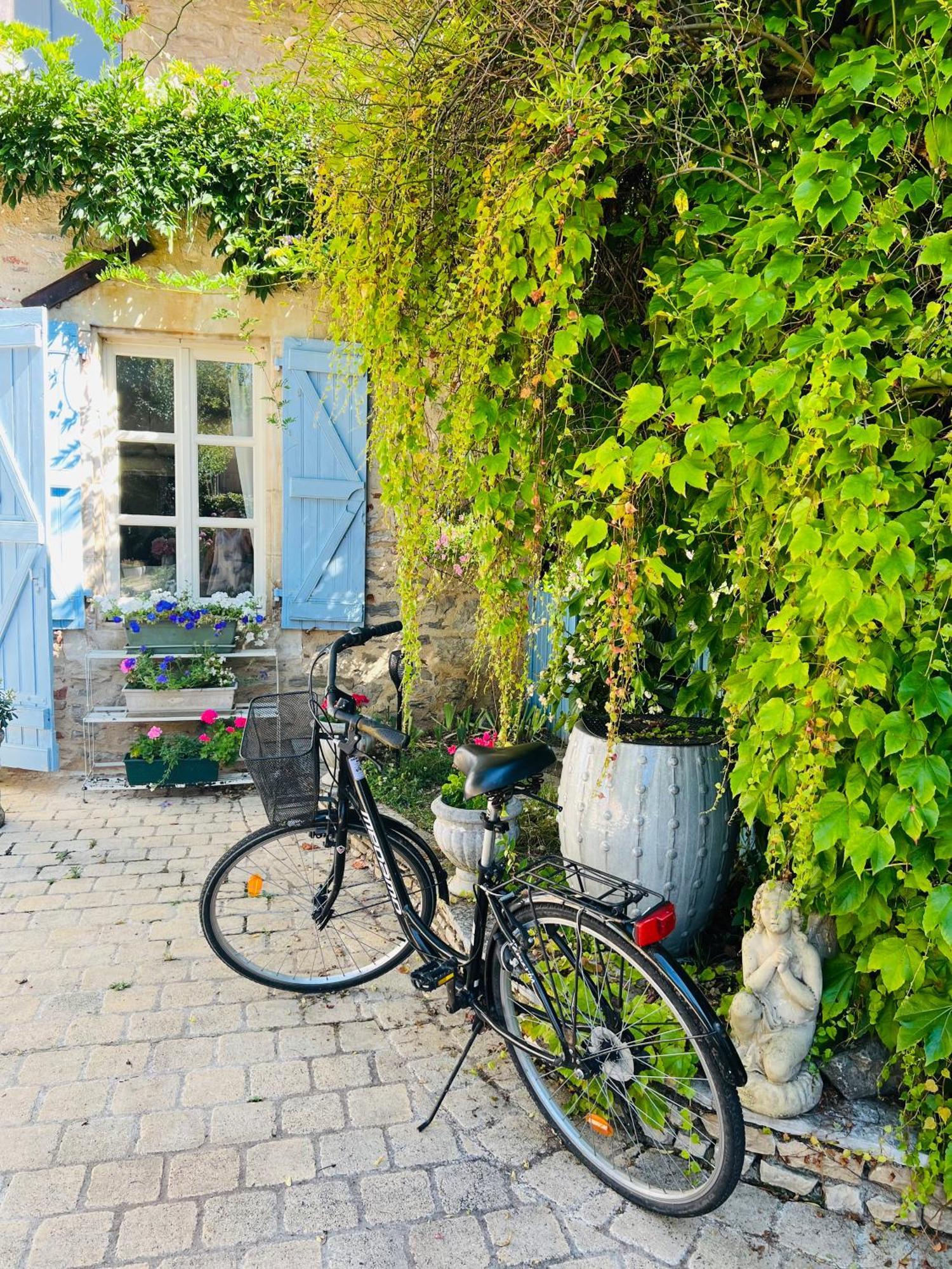 Le Relais Des Anges Bed & Breakfast Mercues Exterior photo
