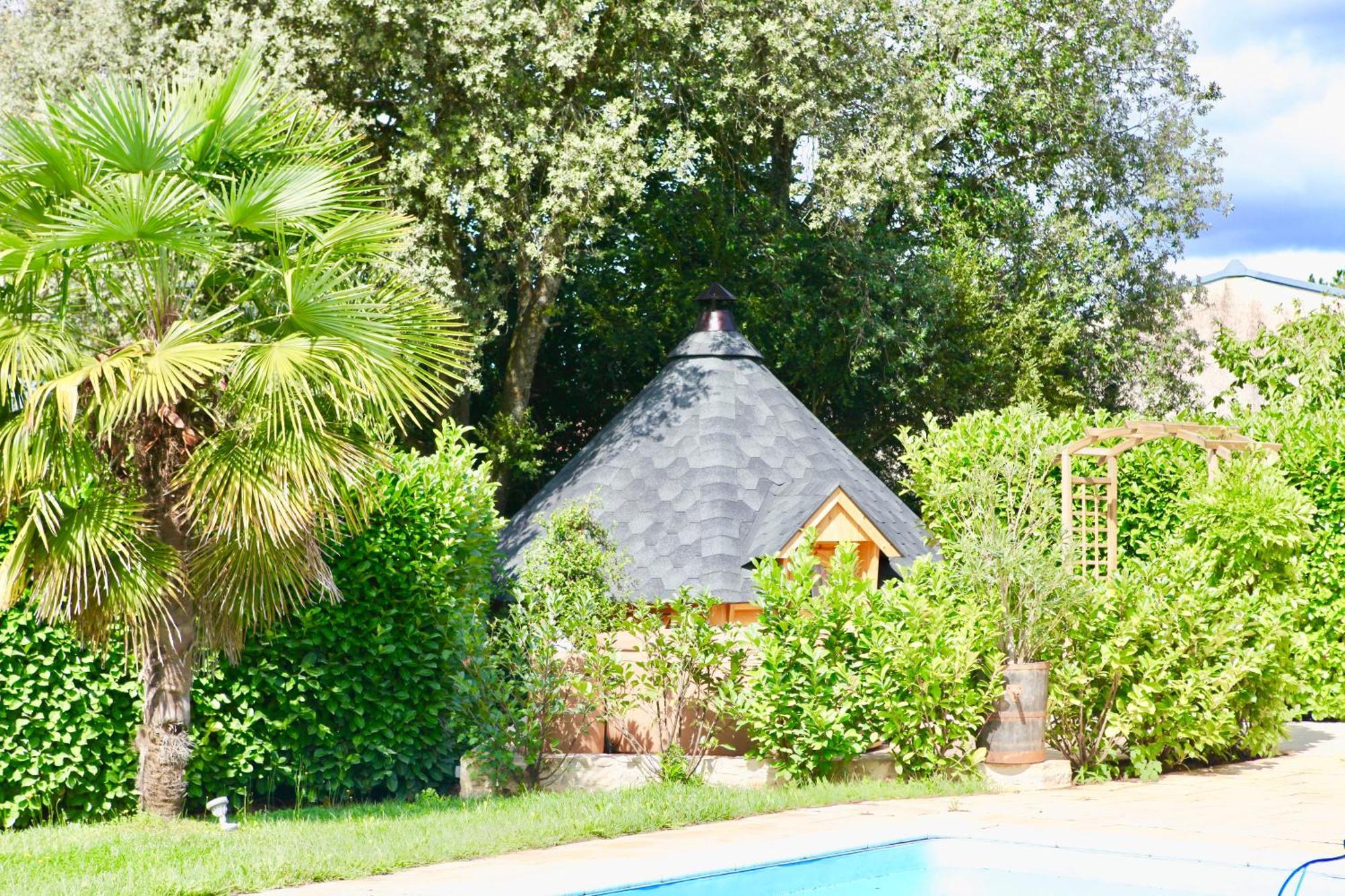 Le Relais Des Anges Bed & Breakfast Mercues Exterior photo