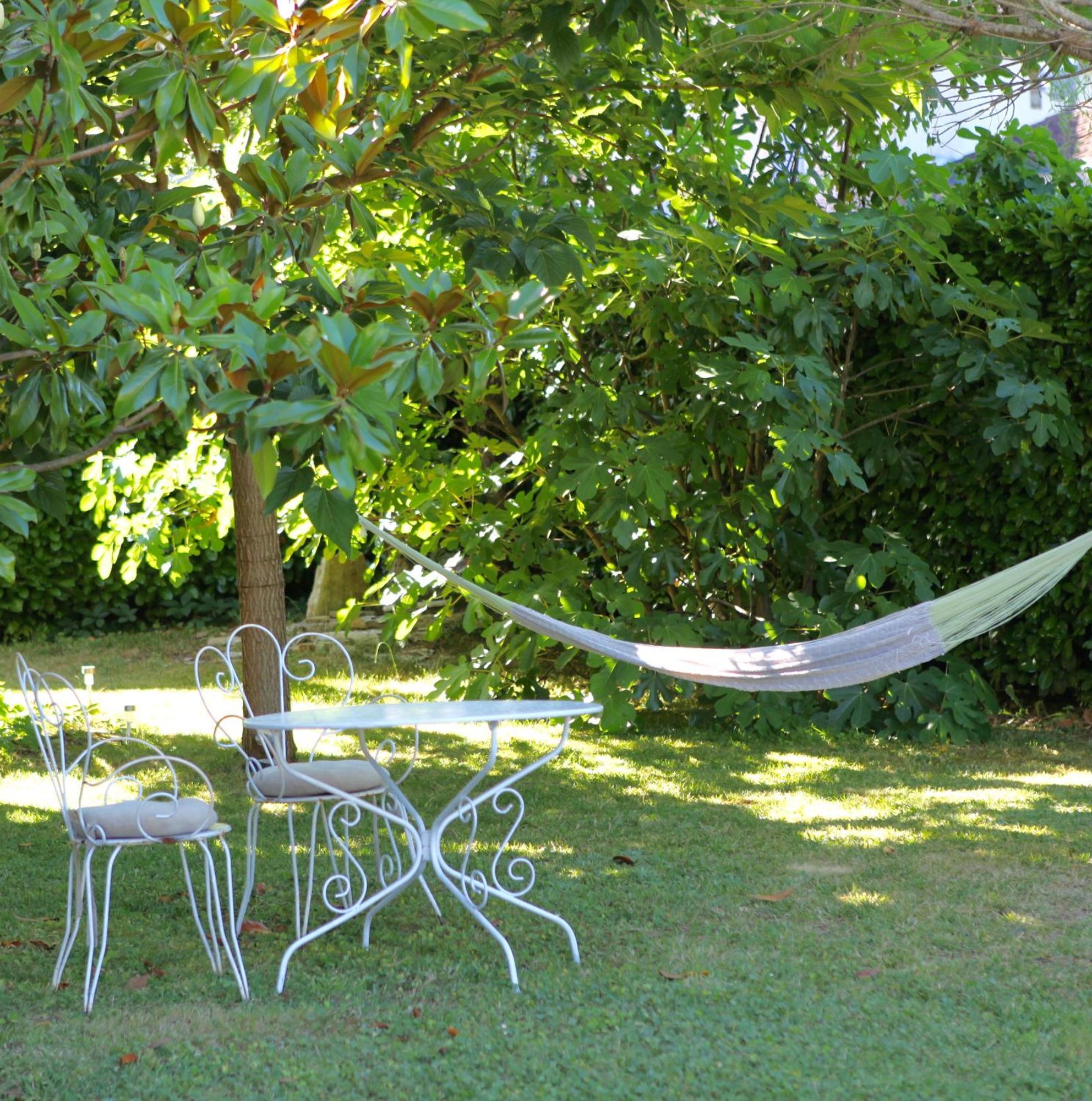 Le Relais Des Anges Bed & Breakfast Mercues Exterior photo