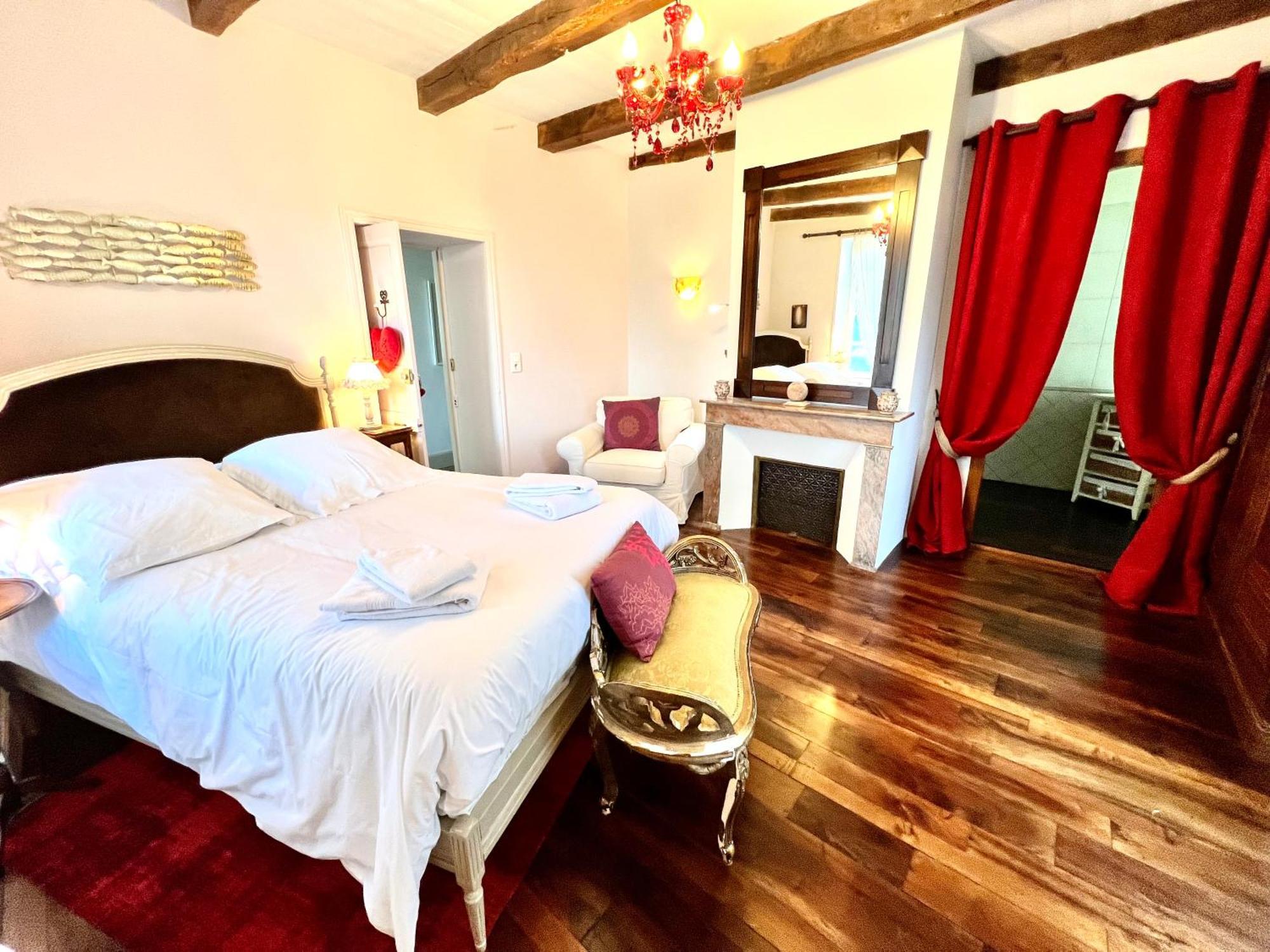Le Relais Des Anges Bed & Breakfast Mercues Exterior photo