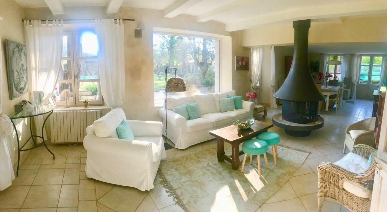 Le Relais Des Anges Bed & Breakfast Mercues Exterior photo